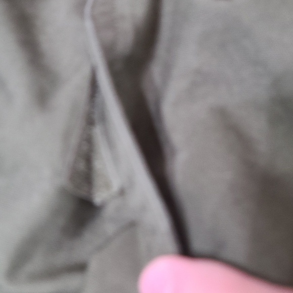 Cabela's Mens Shorts Bundle 2 Khaki Green/Tan Multiple Pockets Elastic Sz 48 EUC - Picture 7 of 12